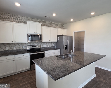 114 Troupe Drive - Photo Thumbnail 9