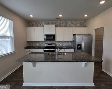 114 Troupe Drive - Photo Thumbnail 8