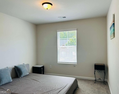 57 Pacific Avenue - Photo Thumbnail 18