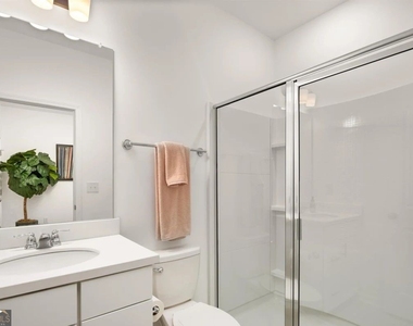 1515 Brantin Drive - Photo Thumbnail 12