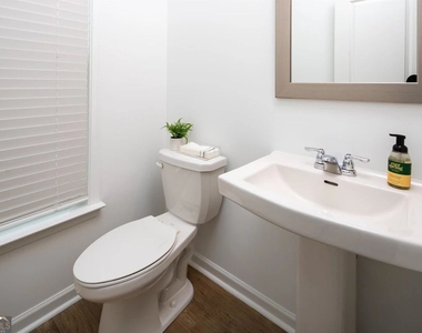 1515 Brantin Drive - Photo Thumbnail 14