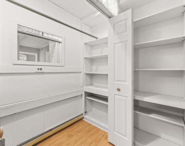 4421 Jacobs Drive - Photo Thumbnail 2