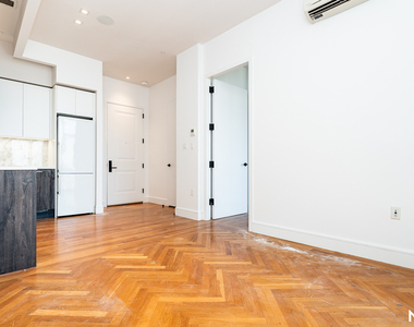 321 Wythe Ave - Photo Thumbnail 11