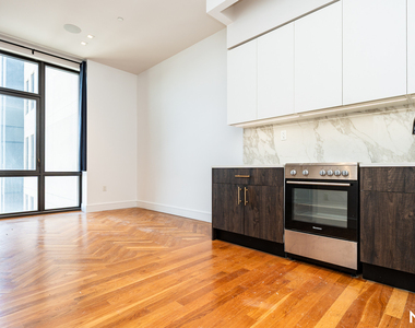 321 Wythe Ave - Photo Thumbnail 10