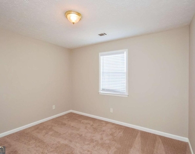 300 Claremont Drive - Photo Thumbnail 4