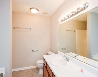 300 Claremont Drive - Photo Thumbnail 8
