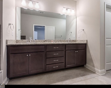 3312 Sangster Way - Photo Thumbnail 14