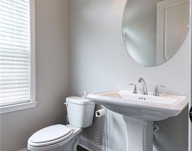 3312 Sangster Way - Photo Thumbnail 6