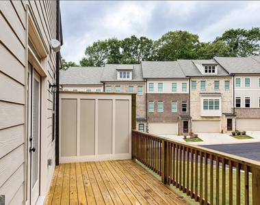 3312 Sangster Way - Photo Thumbnail 20