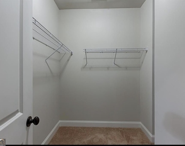 3312 Sangster Way - Photo Thumbnail 17
