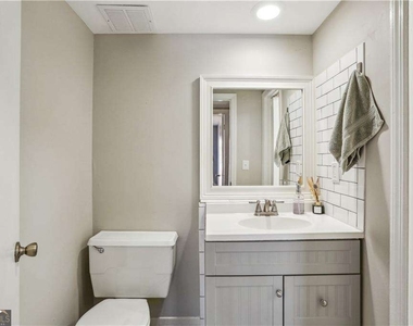 3091 Colonial Way - Photo Thumbnail 10