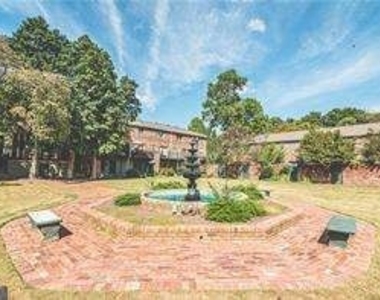 3091 Colonial Way - Photo Thumbnail 12