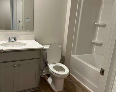23 Berryville Drive - Photo Thumbnail 5