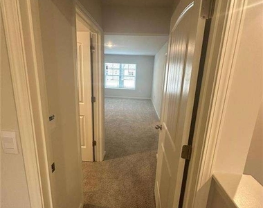 23 Berryville Drive - Photo Thumbnail 6