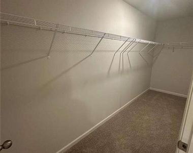 23 Berryville Drive - Photo Thumbnail 10