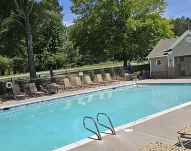 204 Oconee Way - Photo Thumbnail 28