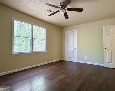 728 Burnt Creek Drive Nw - Photo Thumbnail 9