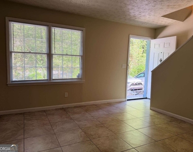728 Burnt Creek Drive Nw - Photo Thumbnail 2
