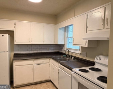 728 Burnt Creek Drive Nw - Photo Thumbnail 5