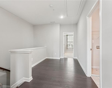 741 Topsail Lane - Photo Thumbnail 33
