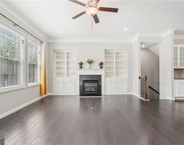 741 Topsail Lane - Photo Thumbnail 8