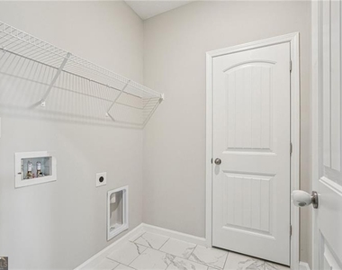 741 Topsail Lane - Photo Thumbnail 41
