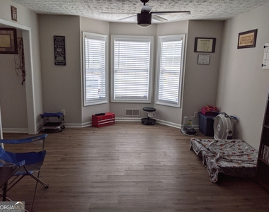 1608 Kirkland Rd - Photo Thumbnail 2