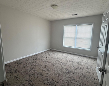 6106 Allpoint Way - Photo Thumbnail 13