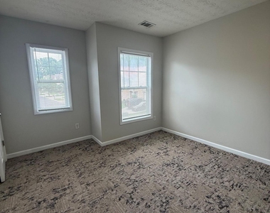 6106 Allpoint Way - Photo Thumbnail 12