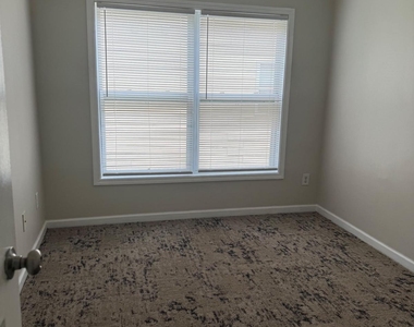 6106 Allpoint Way - Photo Thumbnail 14