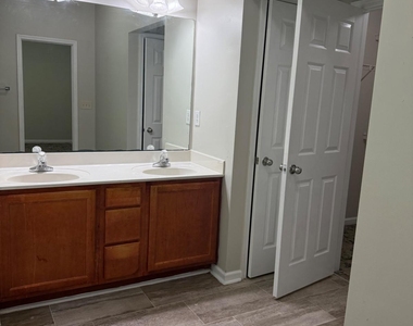 6106 Allpoint Way - Photo Thumbnail 15