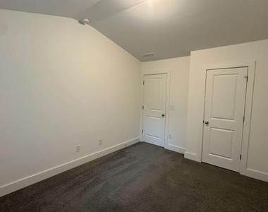 263 Auburn Valley Way - Photo Thumbnail 21