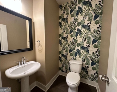 263 Auburn Valley Way - Photo Thumbnail 10