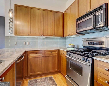 1158 Ponce De Leon Avenue Ne - Photo Thumbnail 11