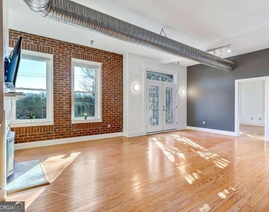 1158 Ponce De Leon Avenue Ne - Photo Thumbnail 4