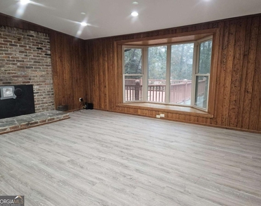 989 Rudolph Street - Photo Thumbnail 1