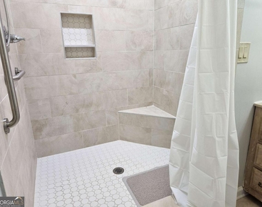 989 Rudolph Street - Photo Thumbnail 4