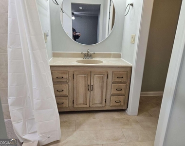 989 Rudolph Street - Photo Thumbnail 6