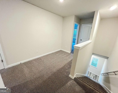4113 Oakwood Ter Court - Photo Thumbnail 16
