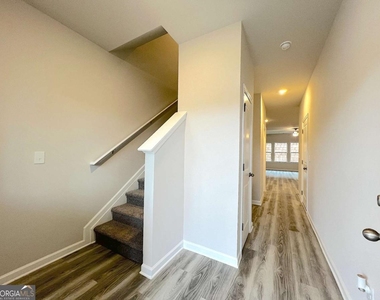 4113 Oakwood Ter Court - Photo Thumbnail 3