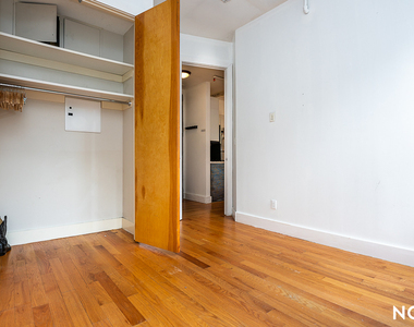 325 Franklin Ave - Photo Thumbnail 14