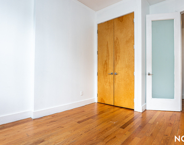 325 Franklin Ave - Photo Thumbnail 10