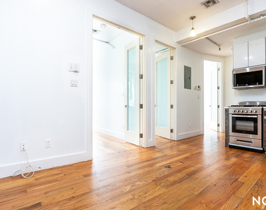 325 Franklin Ave - Photo Thumbnail 13