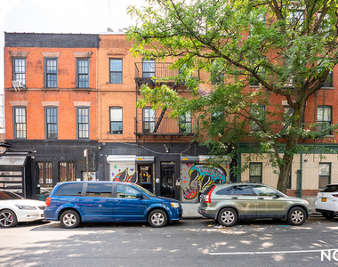 325 Franklin Ave - Photo Thumbnail 12