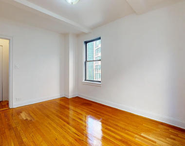 East 38th Street - Photo Thumbnail 9