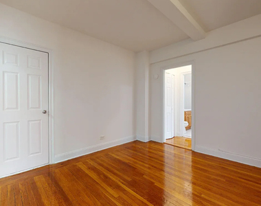 East 38th Street - Photo Thumbnail 4