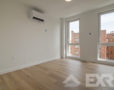 100 Lenox Road - Photo Thumbnail 3