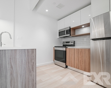 100 Lenox Road - Photo Thumbnail 1