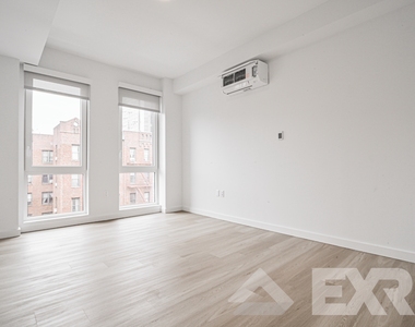 100 Lenox Road - Photo Thumbnail 4
