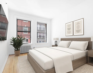 135 William Street - Photo Thumbnail 3
